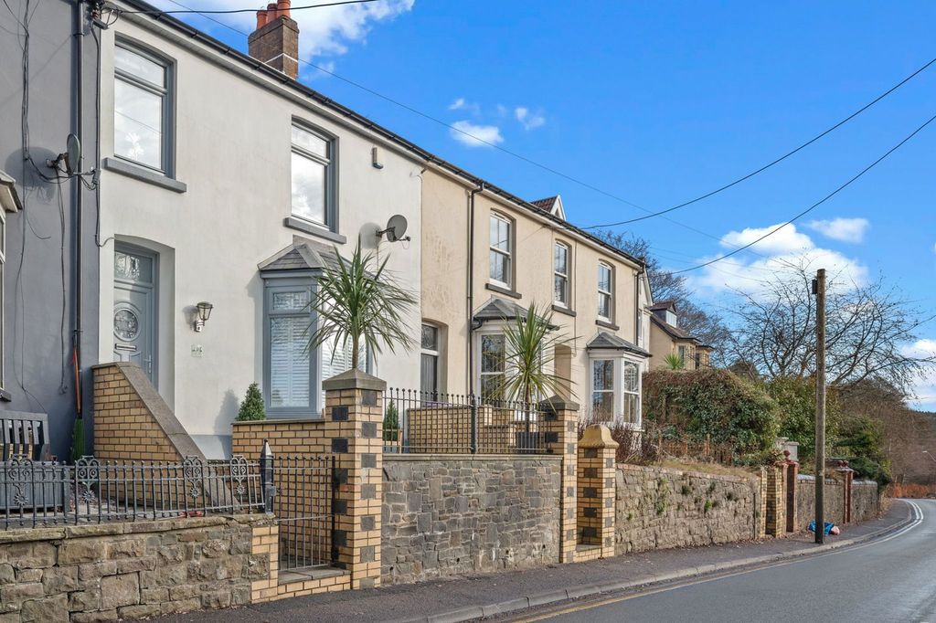 Property photo 2 of 38