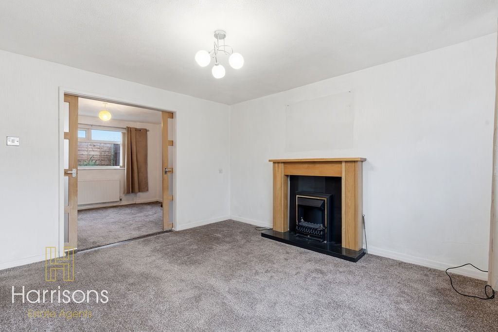 Property photo 3 of 18 4639539