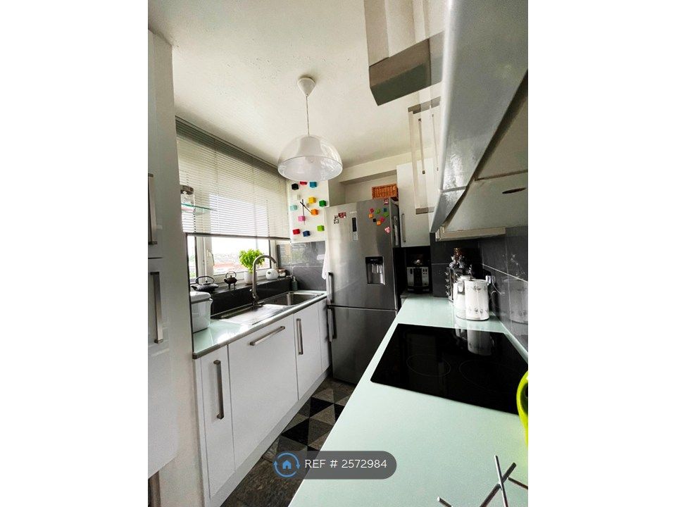 Property photo 3 of 13 Kitchen