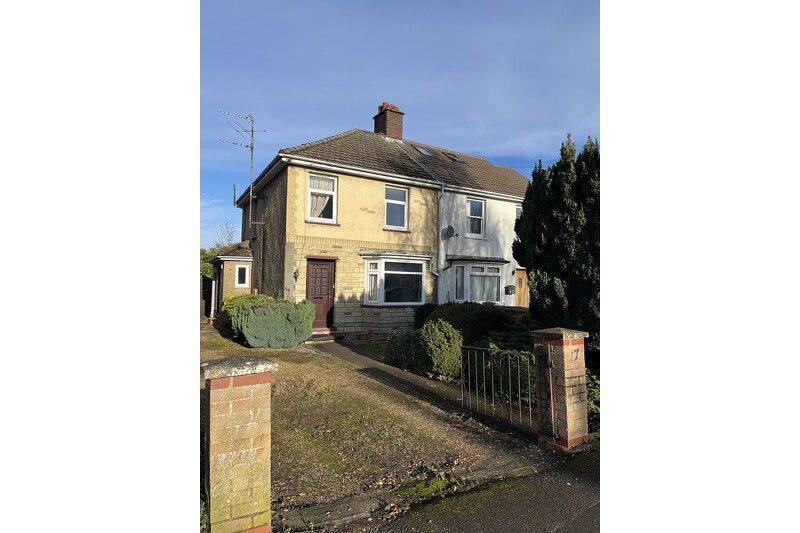 Property photo 2 of 17