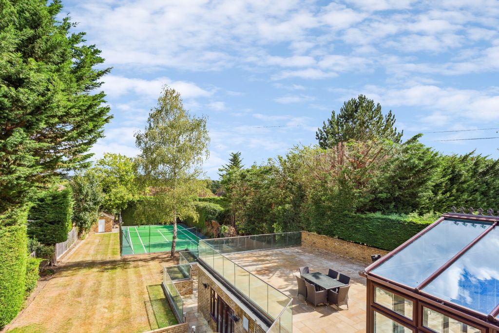 Property photo 2 of 29