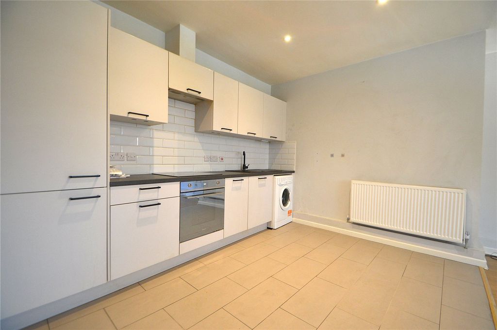 Property photo 2 of 8 Picture No. 06