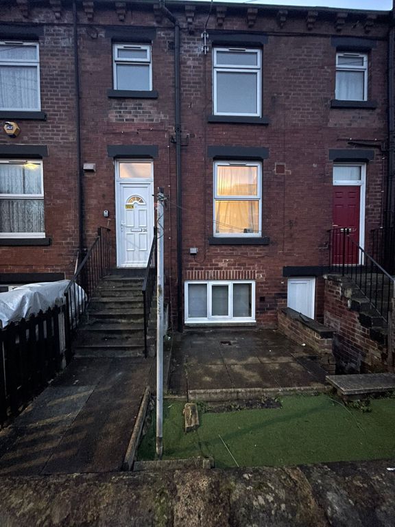 Property photo 2 of 8