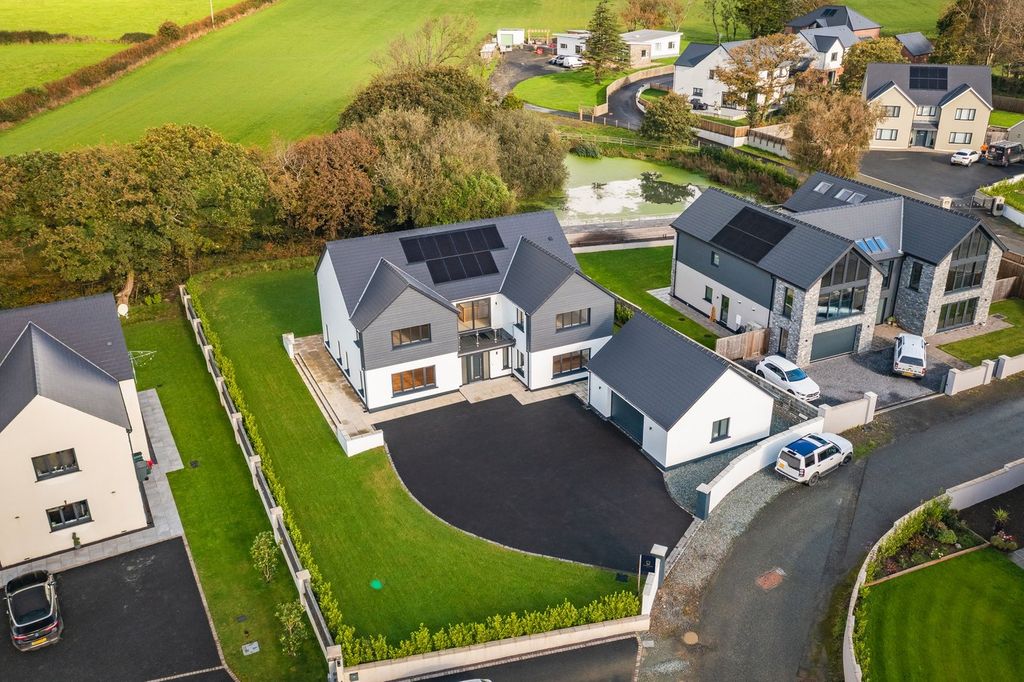 Property photo 1 of 27