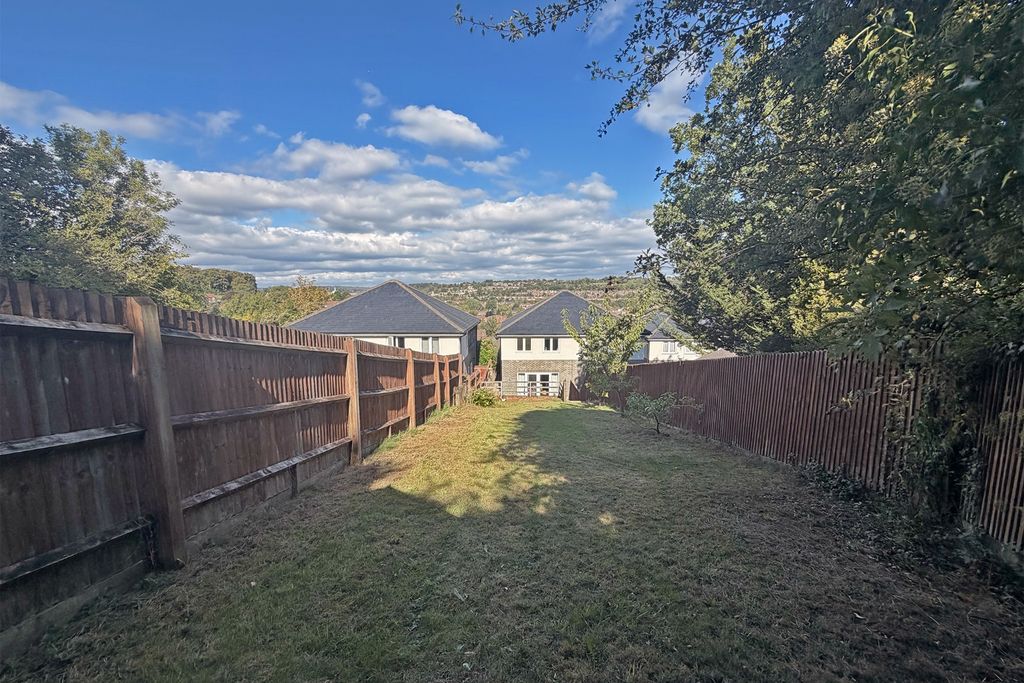 Property photo 2 of 14 5548852