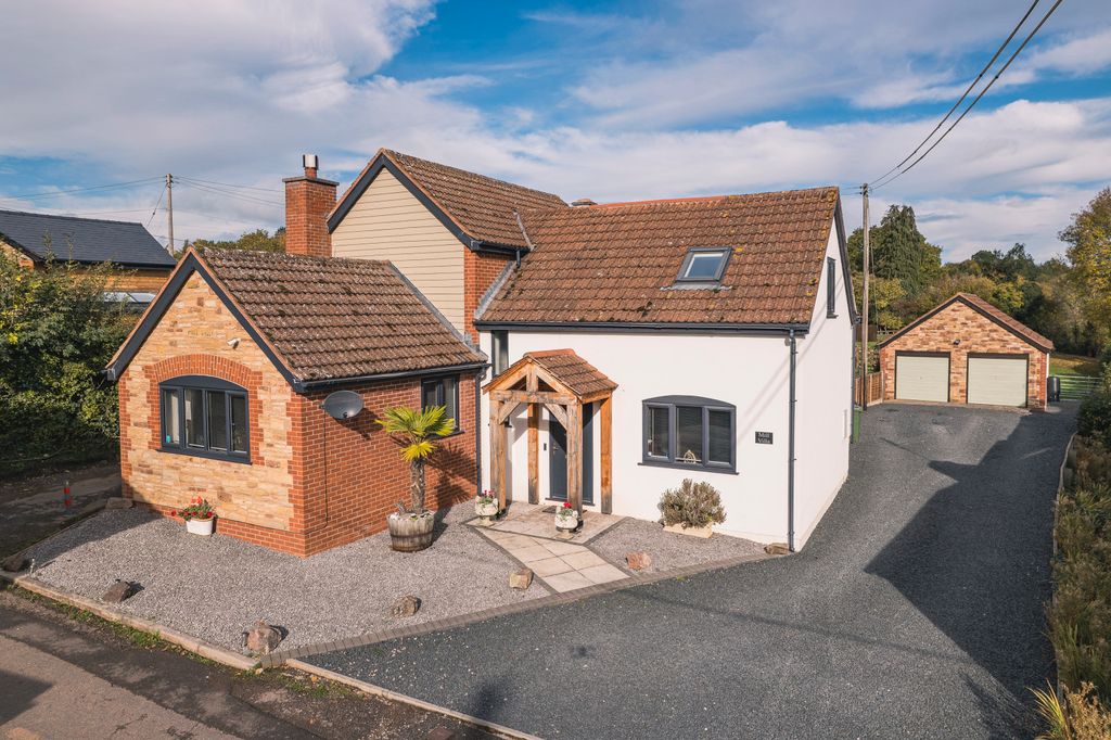 Property photo 1 of 35 Picture No. 41