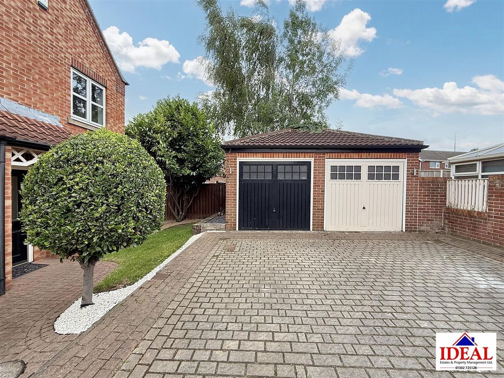 Property photo 3 of 17 Image00005.Jpg