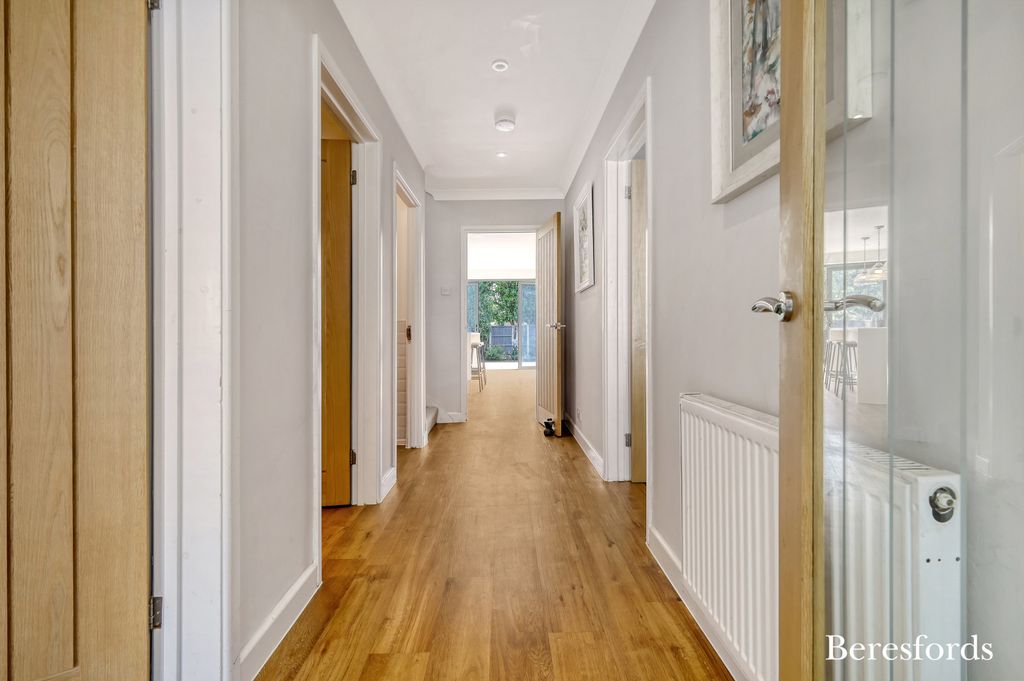 Property photo 3 of 25 Picture No. 54