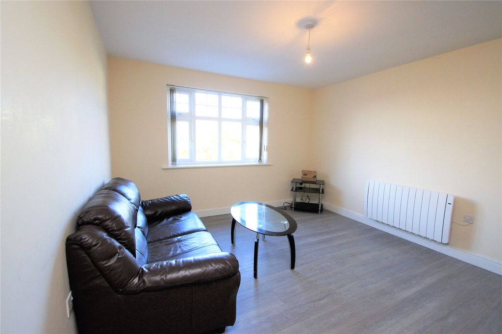Property photo 3 of 6 Living