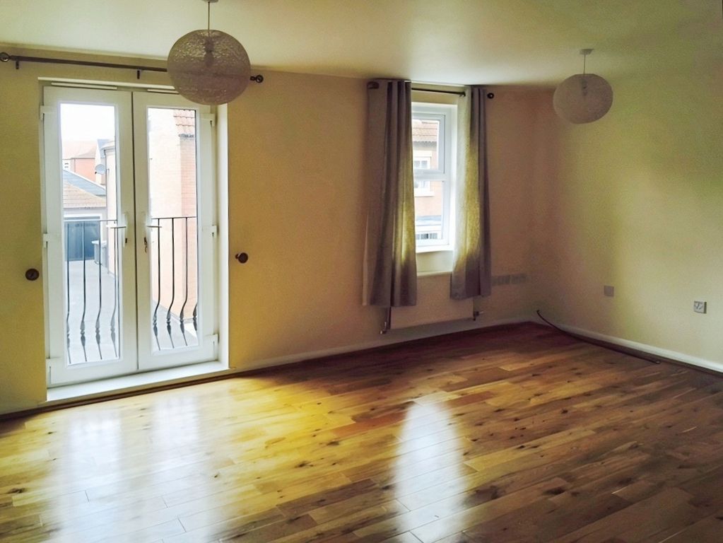 Property photo 3 of 12