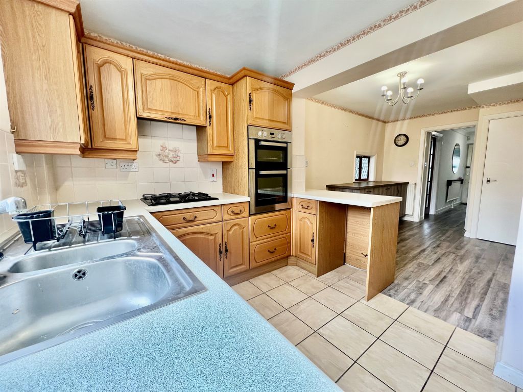 Property photo 2 of 22 Kitchen