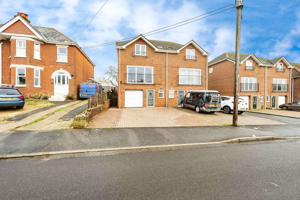 Property photo 1 of 36