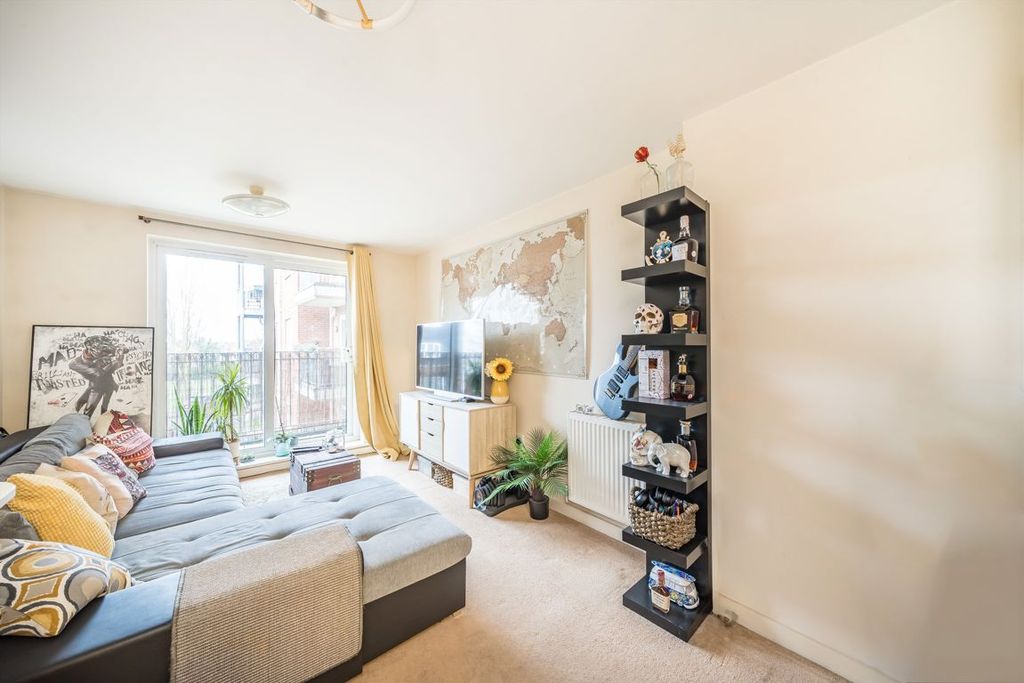 Property photo 2 of 6