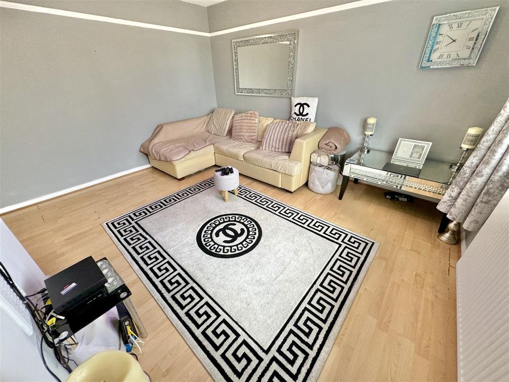 Property photo 3 of 8 Living Room