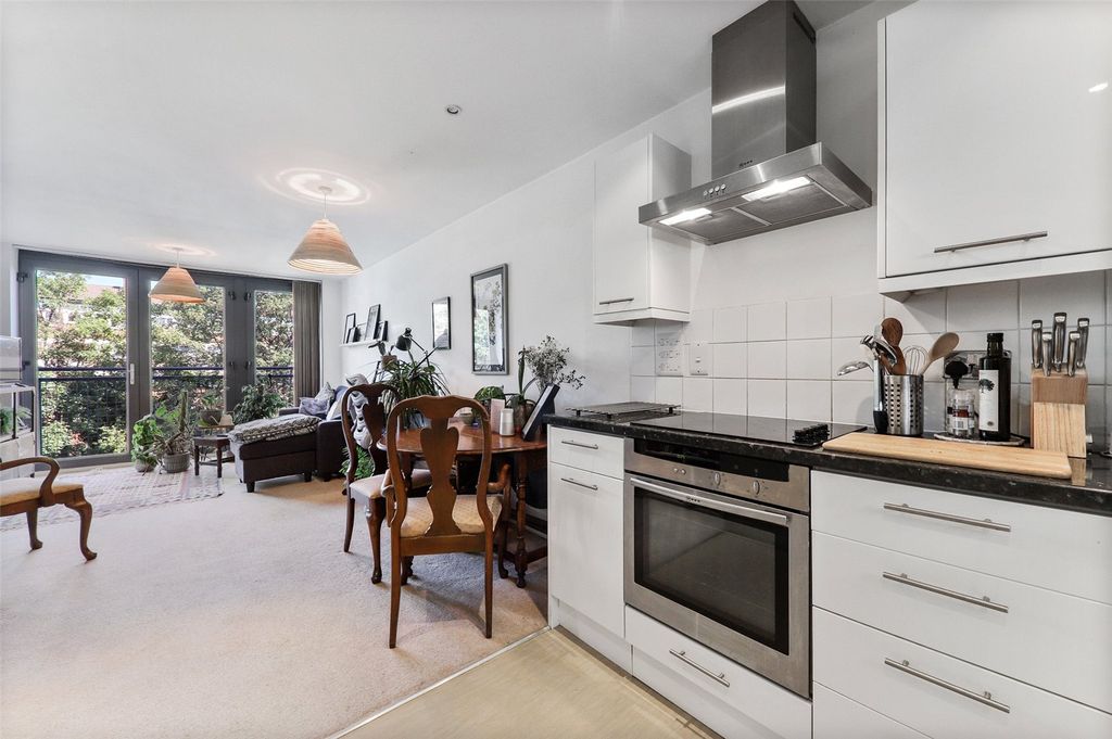 Property photo 1 of 11 Picture No. 12