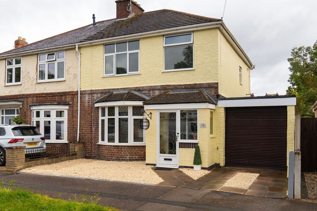 Property photo 1 of 30