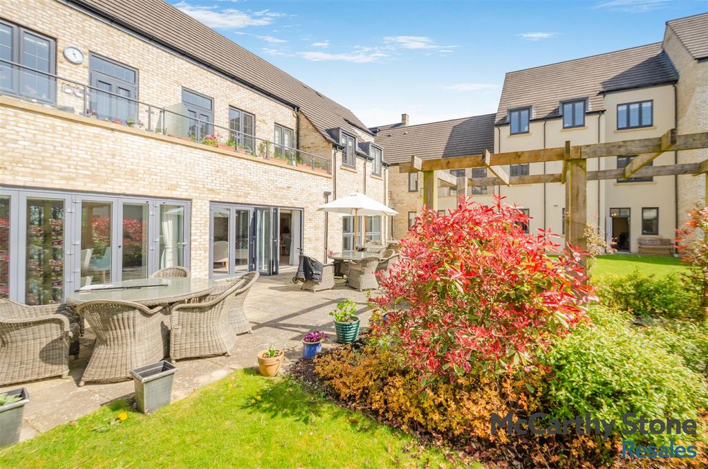 Property photo 1 of 28 8687082-Exterior03.Jpg