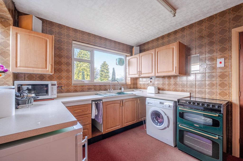 Property photo 3 of 20 1397829-14-6961243Fca04B.Jpg