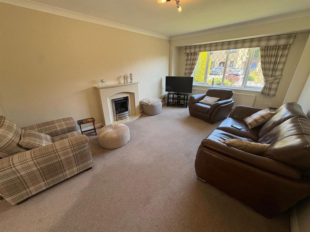 Property photo 2 of 21