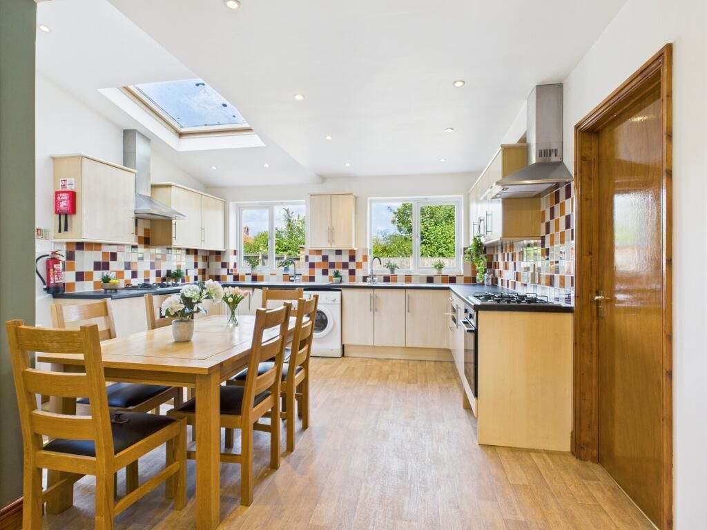 Property photo 1 of 21 Image