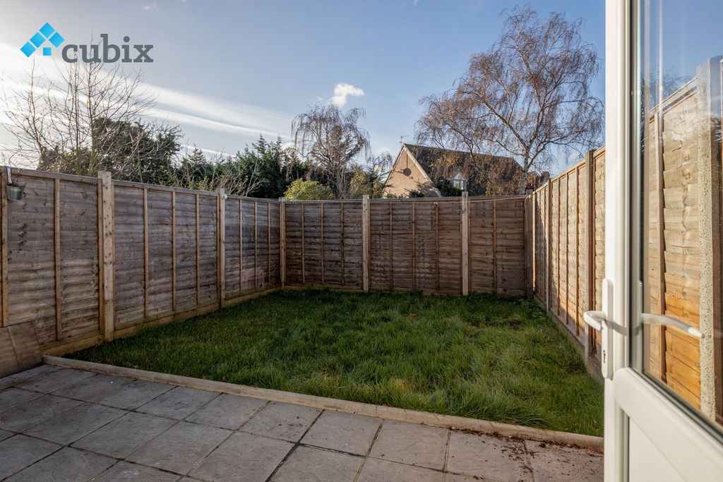 Property photo 1 of 33