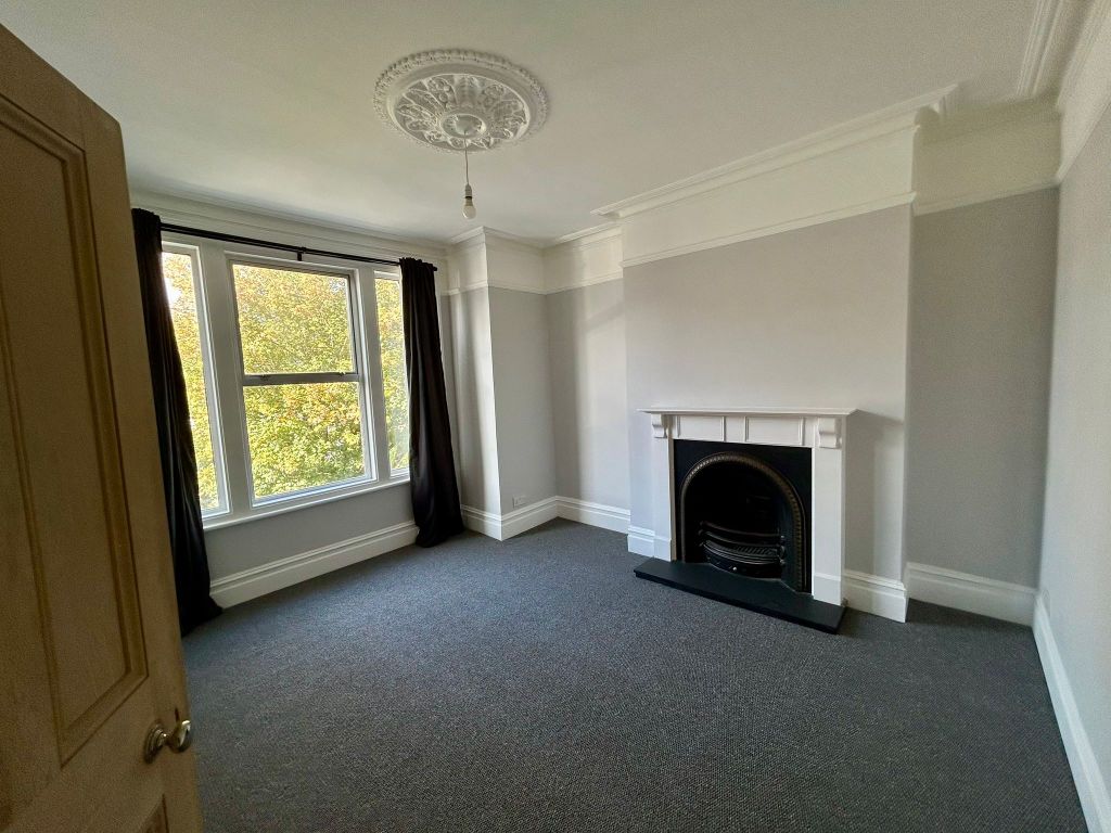 Property photo 1 of 10 Bedroom 1
