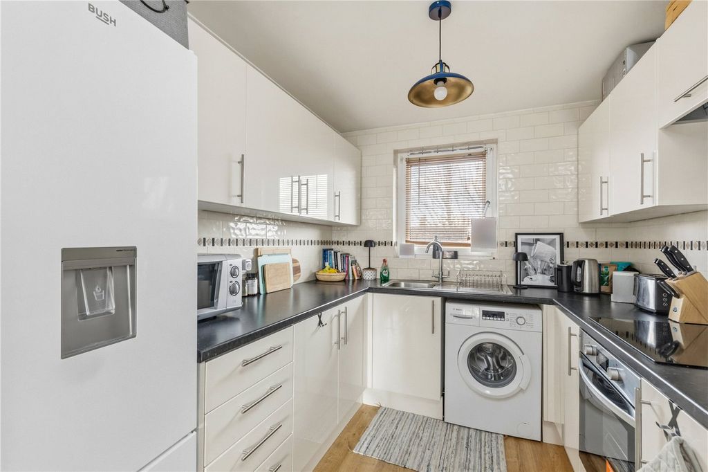 Property photo 2 of 11 Picture No. 08