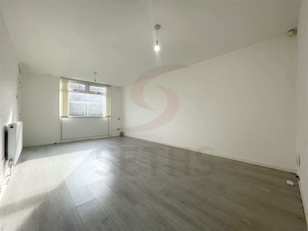 Property photo 3 of 11 Reception Room