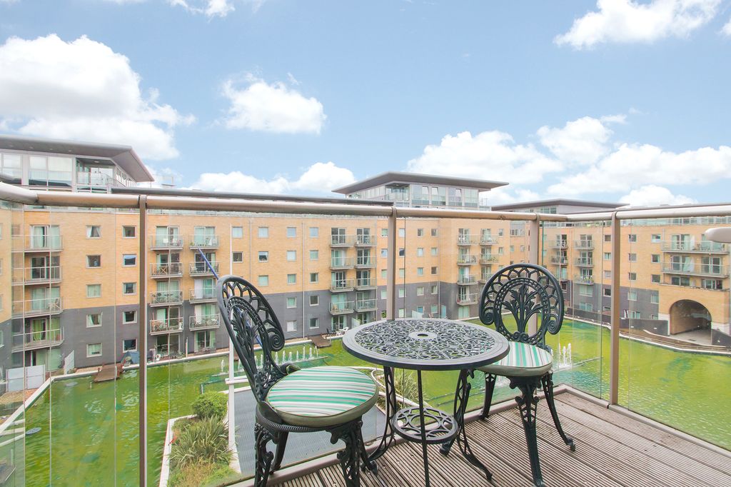 Property photo 1 of 15 F71 Bld 50 Royal Arsenal Balcony