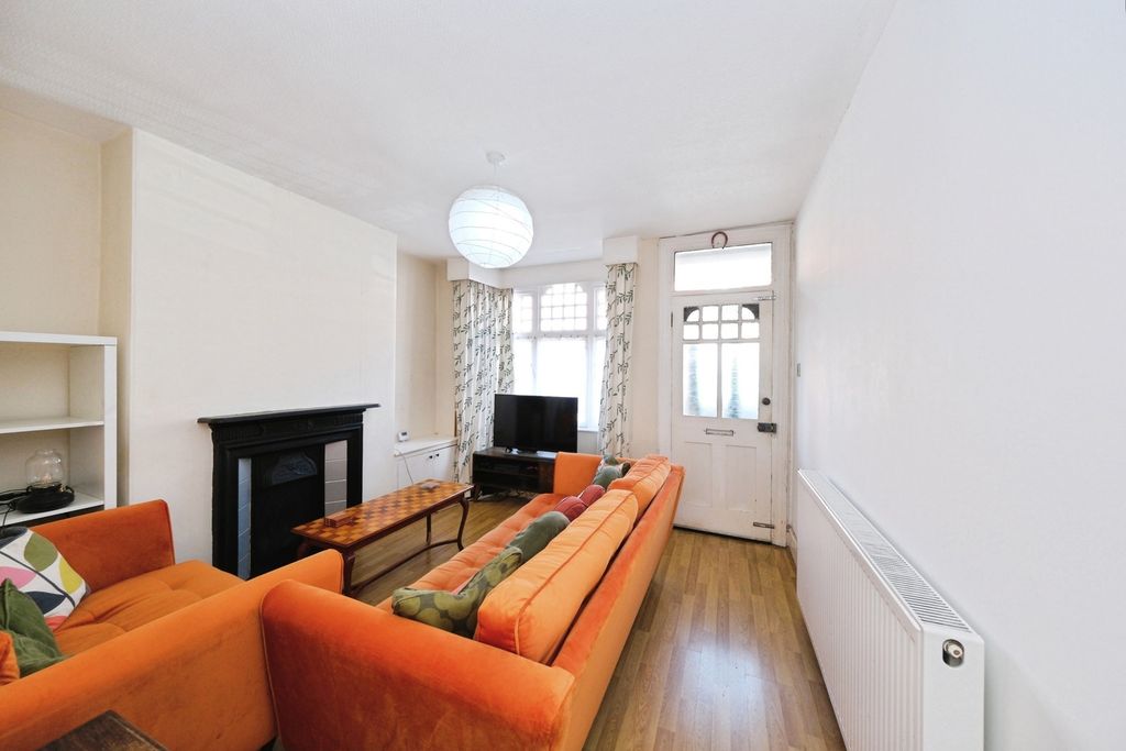 Property photo 2 of 13 Pbox-Img.Jpg