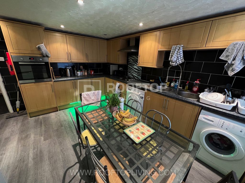 Property photo 1 of 22 Property Photo