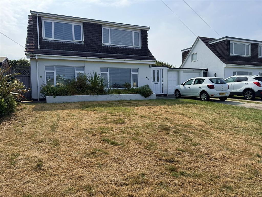 Property photo 2 of 17 Front Elevation