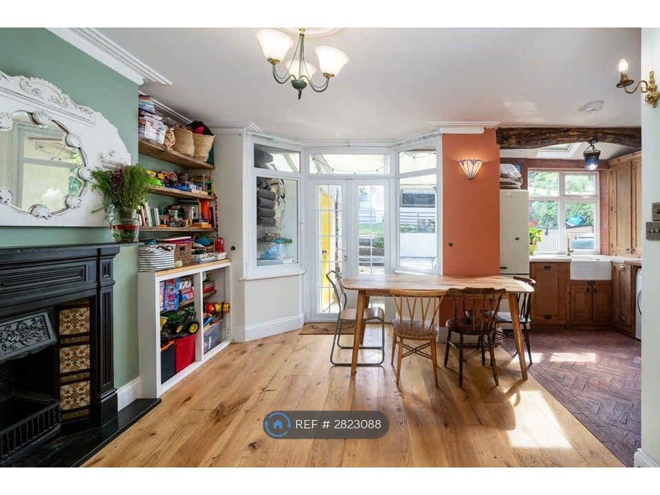 Property photo 3 of 24