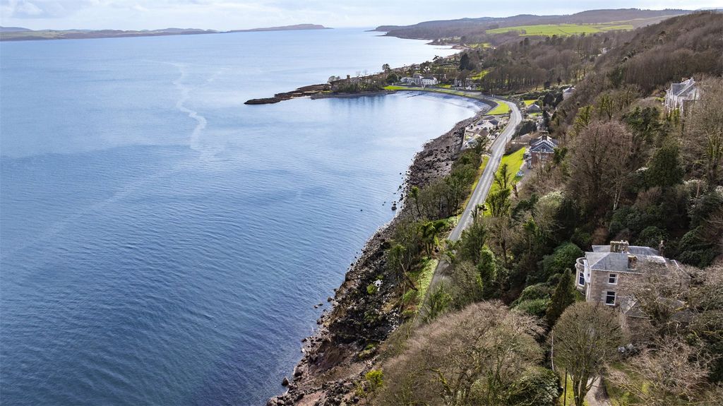 Property photo 3 of 30 Picture No. 28