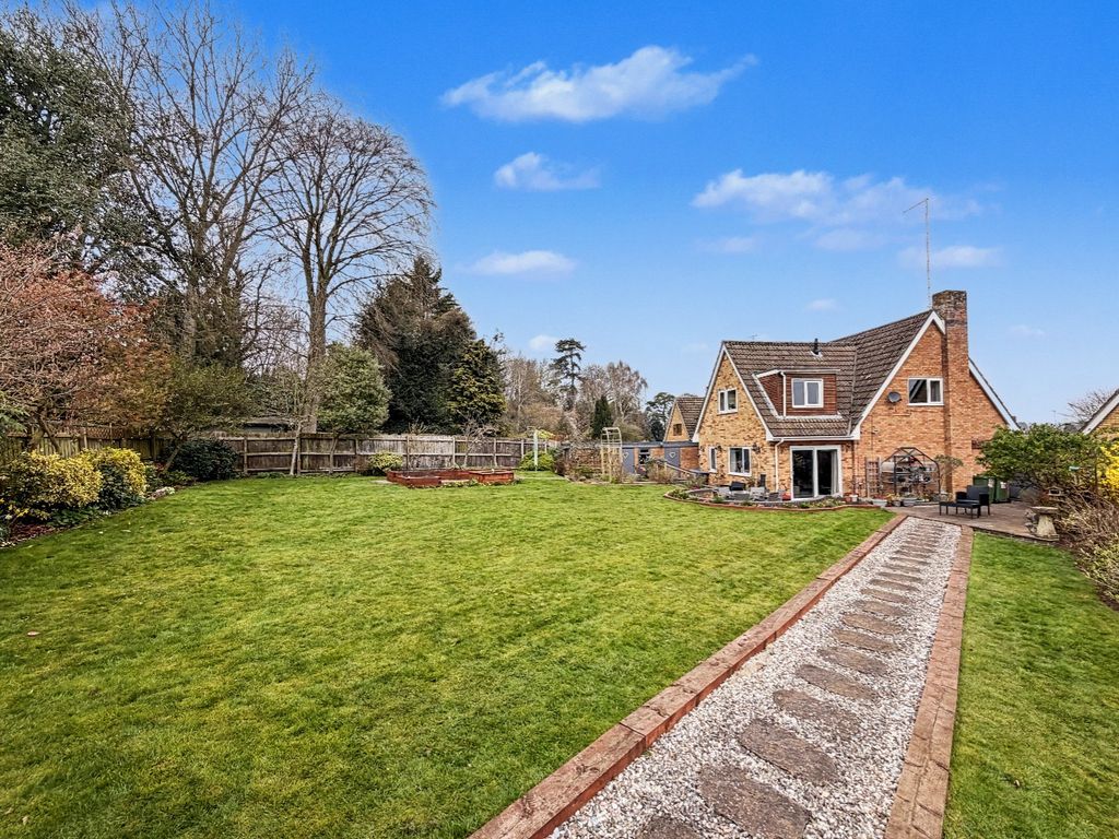 Property photo 2 of 51 4972835