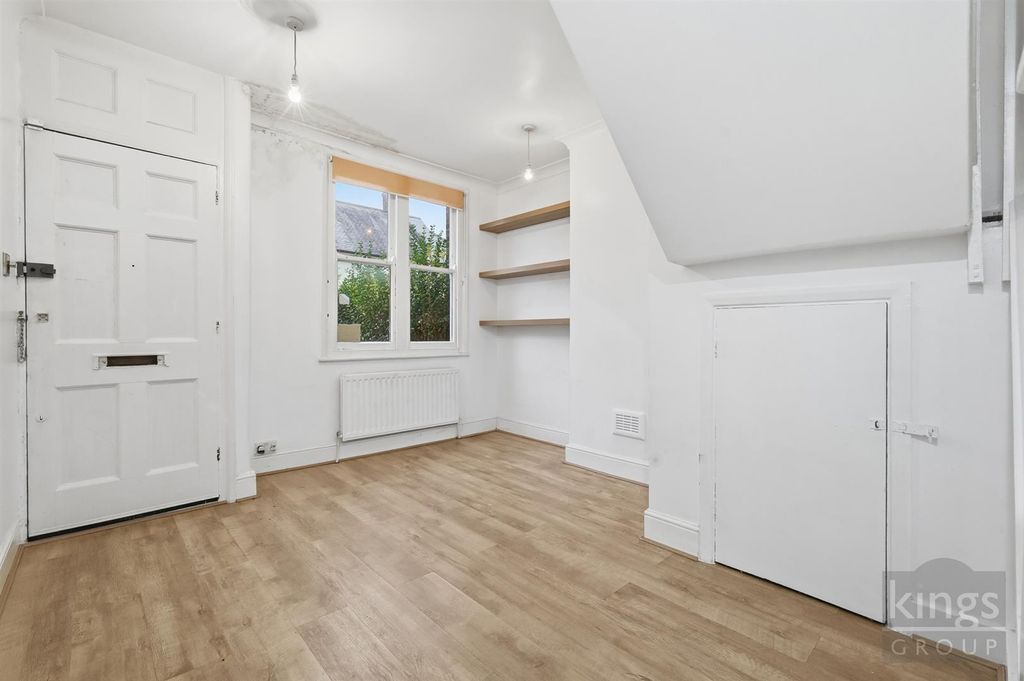 Property photo 2 of 20 Living Room