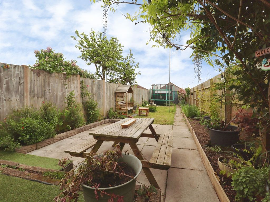 Property photo 3 of 21