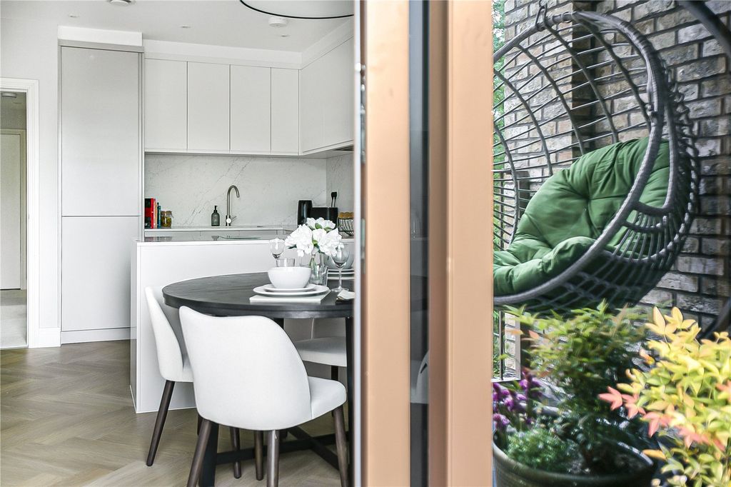 Property photo 1 of 19 Kitchen Balcony