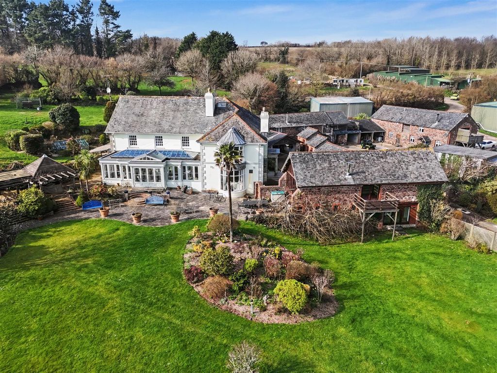 Property photo 3 of 30 Brownstone Manor House