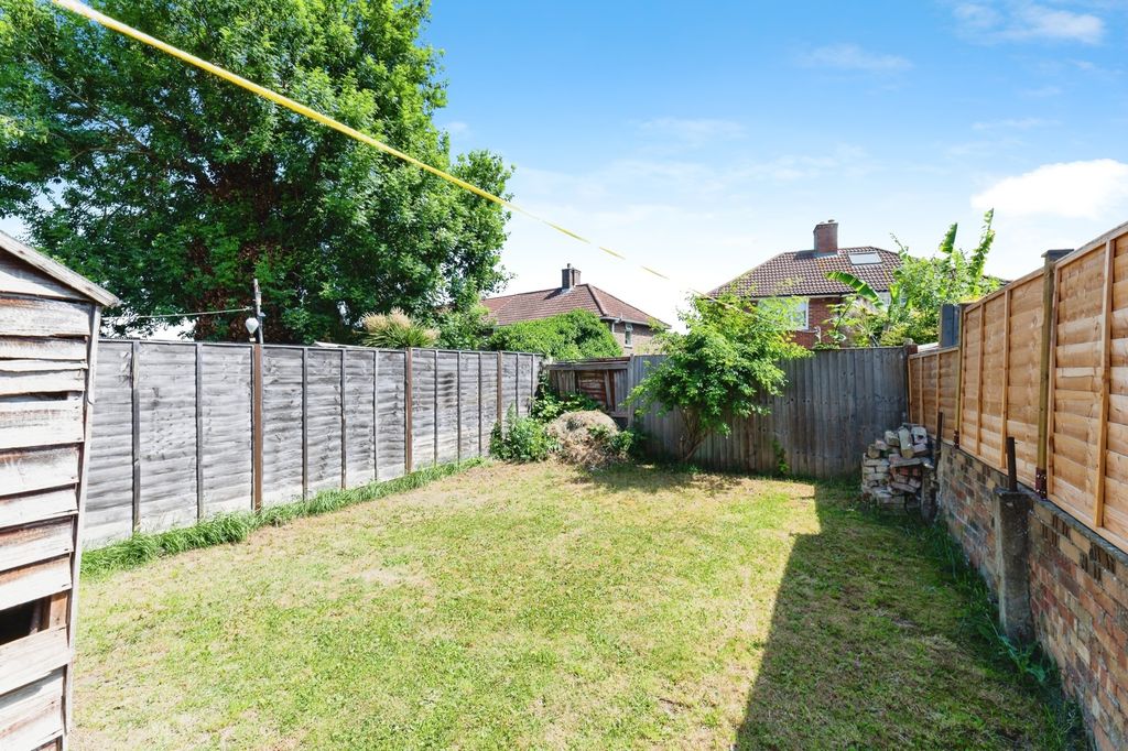 Property photo 2 of 17 Photo