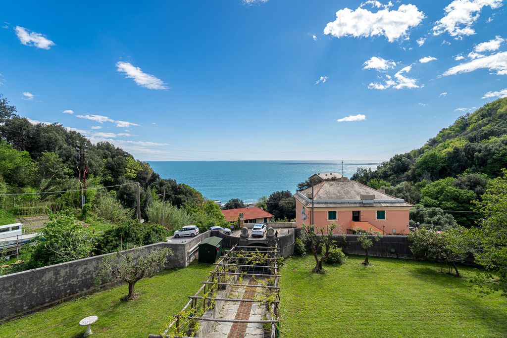 Property photo 1 of 40