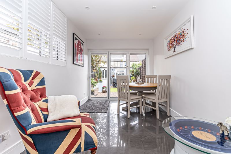 Property photo 3 of 30 .