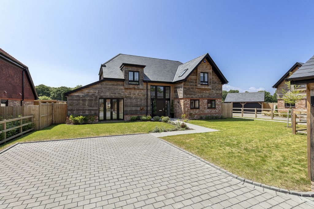 Property photo 1 of 36