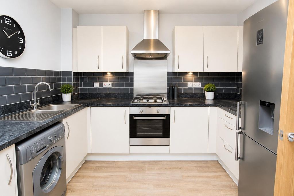 Property photo 2 of 11 8.Png