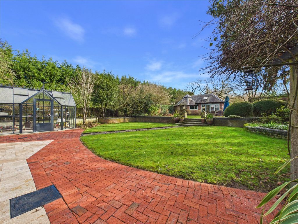 Property photo 2 of 39 Picture No. 48