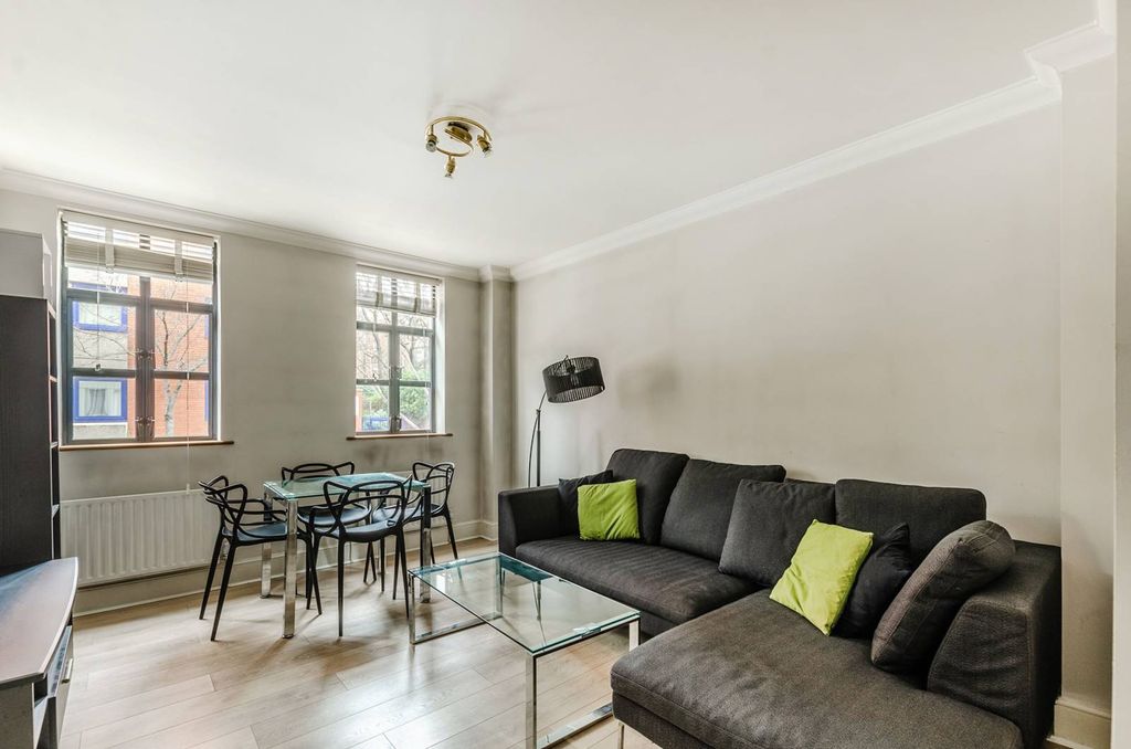 Property photo 1 of 5