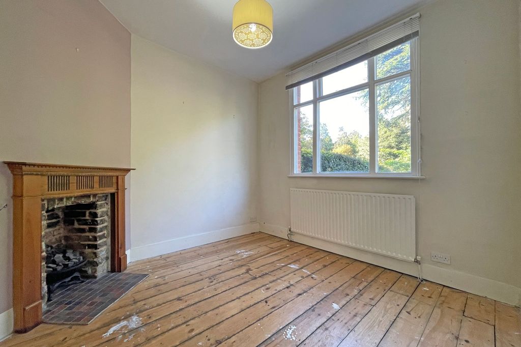 Property photo 3 of 20