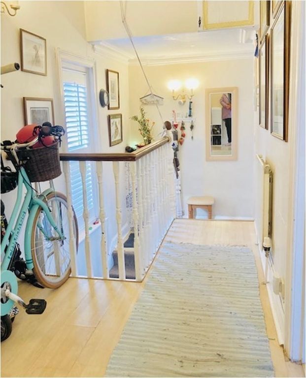Property photo 3 of 30 Double Sided Reception Hallway