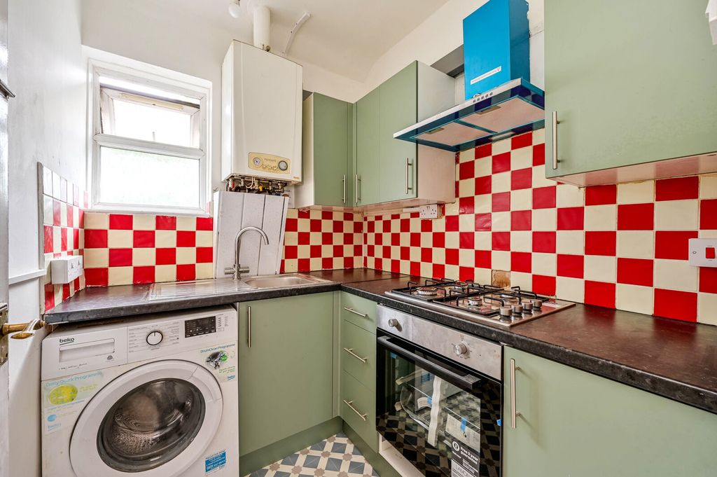 Property photo 3 of 9
