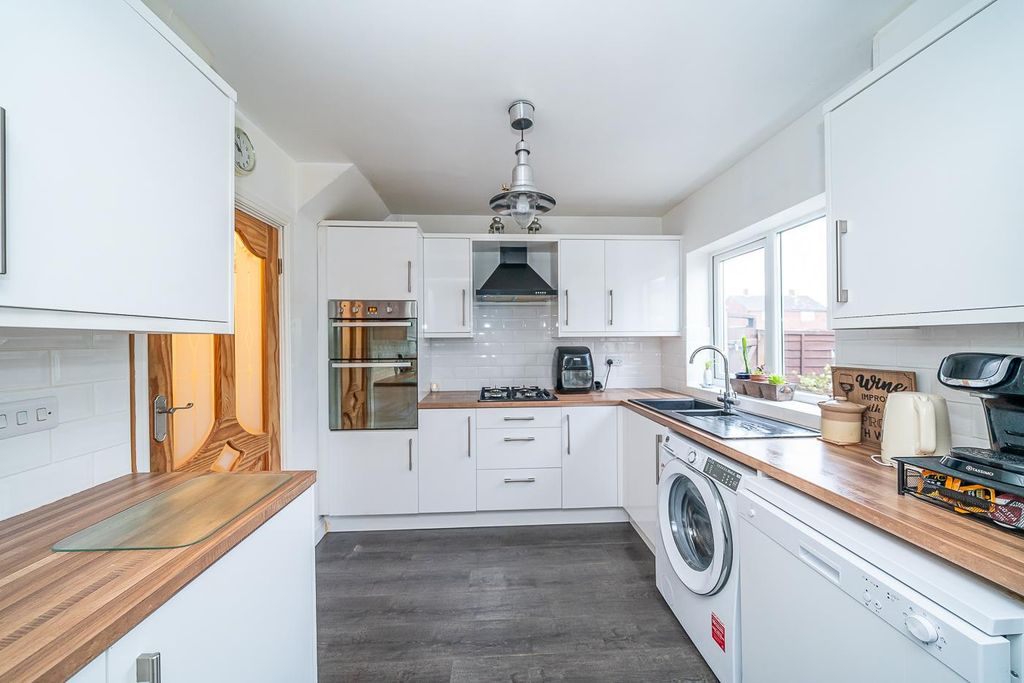 Property photo 3 of 28 Webbs-39.Jpg